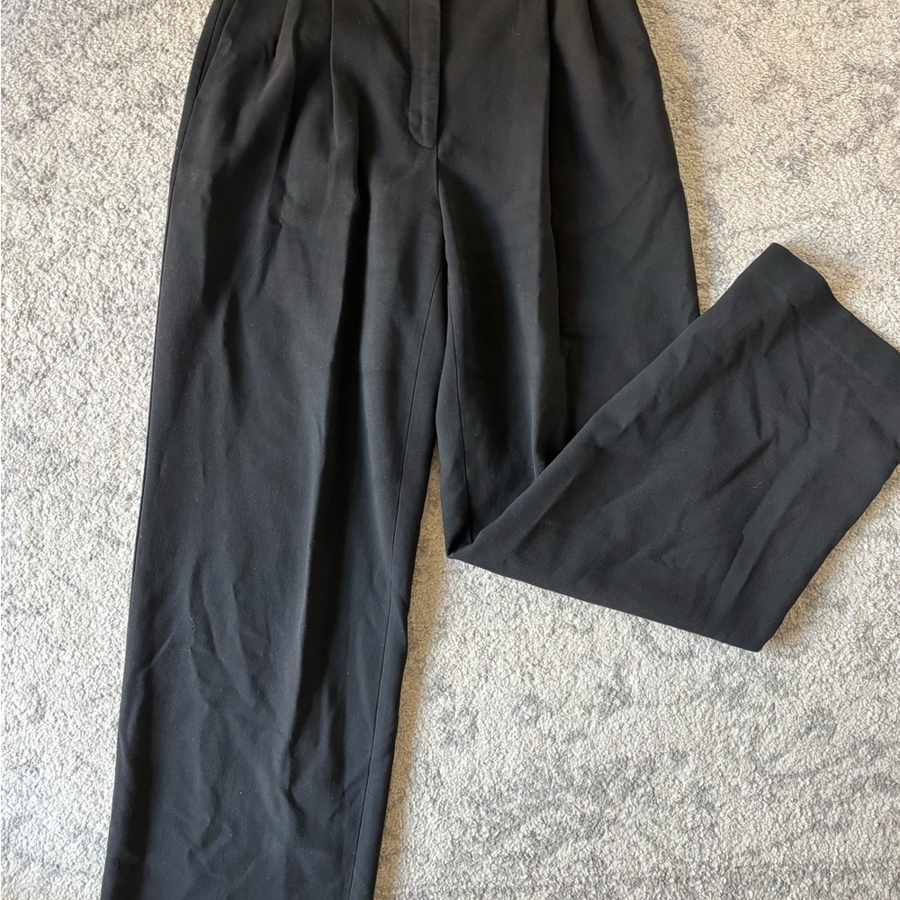 Aritzia women’s Classic Black Trousers
